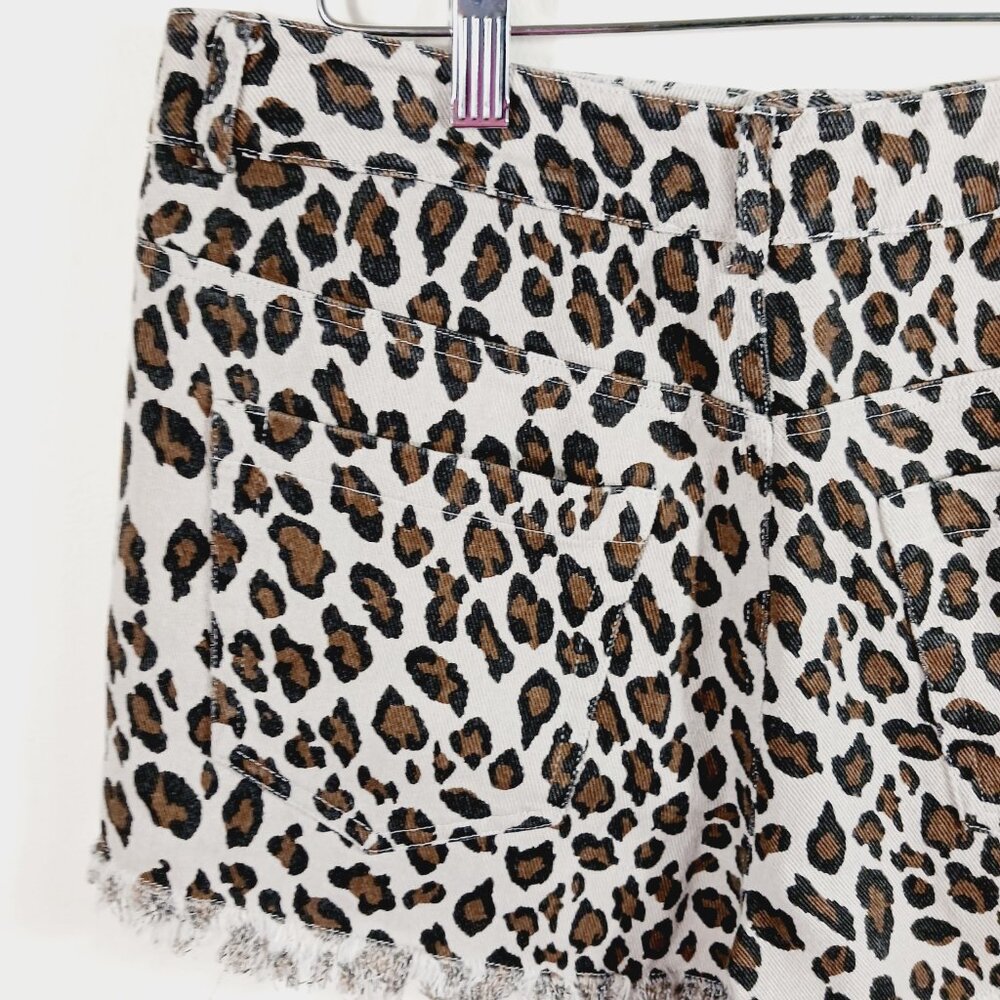 ee:some NWT Leopard Print Frayed Cutoff Cotton Shorts Size Med., Festival, Beach - Picture 10 of 16